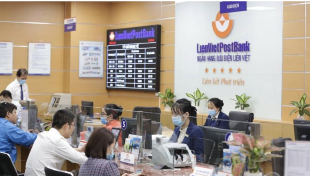 Sốc: LPBank cắt giảm 1.500 nhân sự chỉ trong 3 tháng