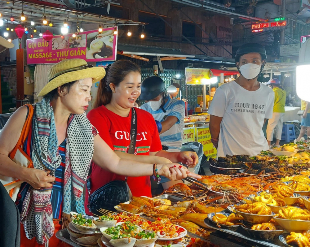 Mùa cao điểm du lịch, CPI tăng 0,45%