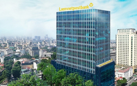 LPBank: Phó Tổng Giám đốc mạnh tay chi gần 2 tỷ đồng mua cổ phiếu