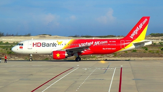 HDBank tiếp tục thoái một phần vốn tại Vietjet