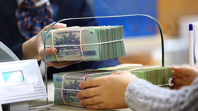 Hút ròng qua tín phiếu giảm mạnh, chênh lệch lãi suất liên ngân hàng VND/USD thu hẹp