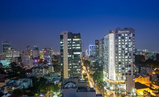 Khách sạn Novotel Saigon Centre báo lỗ gần 370 tỷ đồng, vốn chủ âm hơn 900 tỷ đồng
