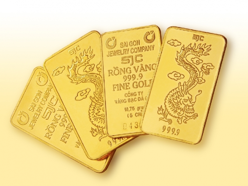 Giá vàng hôm nay 25/11/2023: Vàng thế giới tăng vọt, vượt ngưỡng 2.000 USD/ounce
