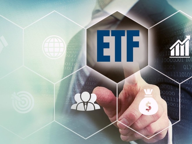 Bị rút vốn mạnh, các quỹ ETF còn đang nắm giữ nhóm cổ phiếu nào?