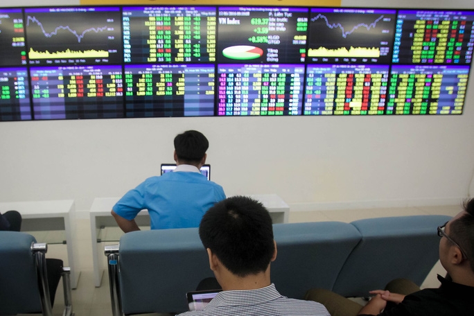 VN-Index duy trì thanh khoản tốt, cơ hội cho nhà đầu tư trading lướt sóng bám sát theo dòng tiền