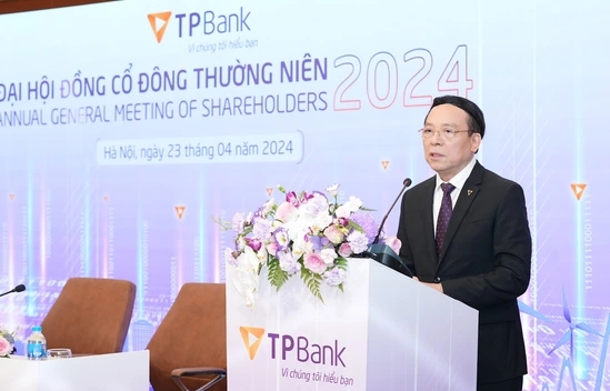 Bỗng dưng ‘quay xe’ quyết định chia cổ tức, Chủ tịch TPBank Đỗ Minh Phú nói gì?