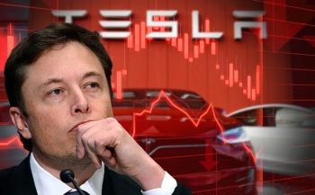 Elon Musk ‘gặp biến’: Doanh thu Tesla quý I giảm mạnh nhất từ 2012, bị hỏi khó ‘liệu có ý định từ chức’, nhân sự cốt cán cũng đồng loạt rời công ty