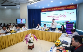 Mua vé máy bay 0 đồng vẫn phải trả mấy trăm ngàn: Sếp TCT Cảng Hàng không Việt Nam giải thích lý do