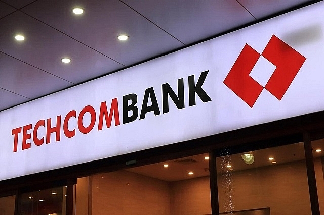 Techcombank là ngân hàng đầu tiên giảm lãi suất trong tháng 10